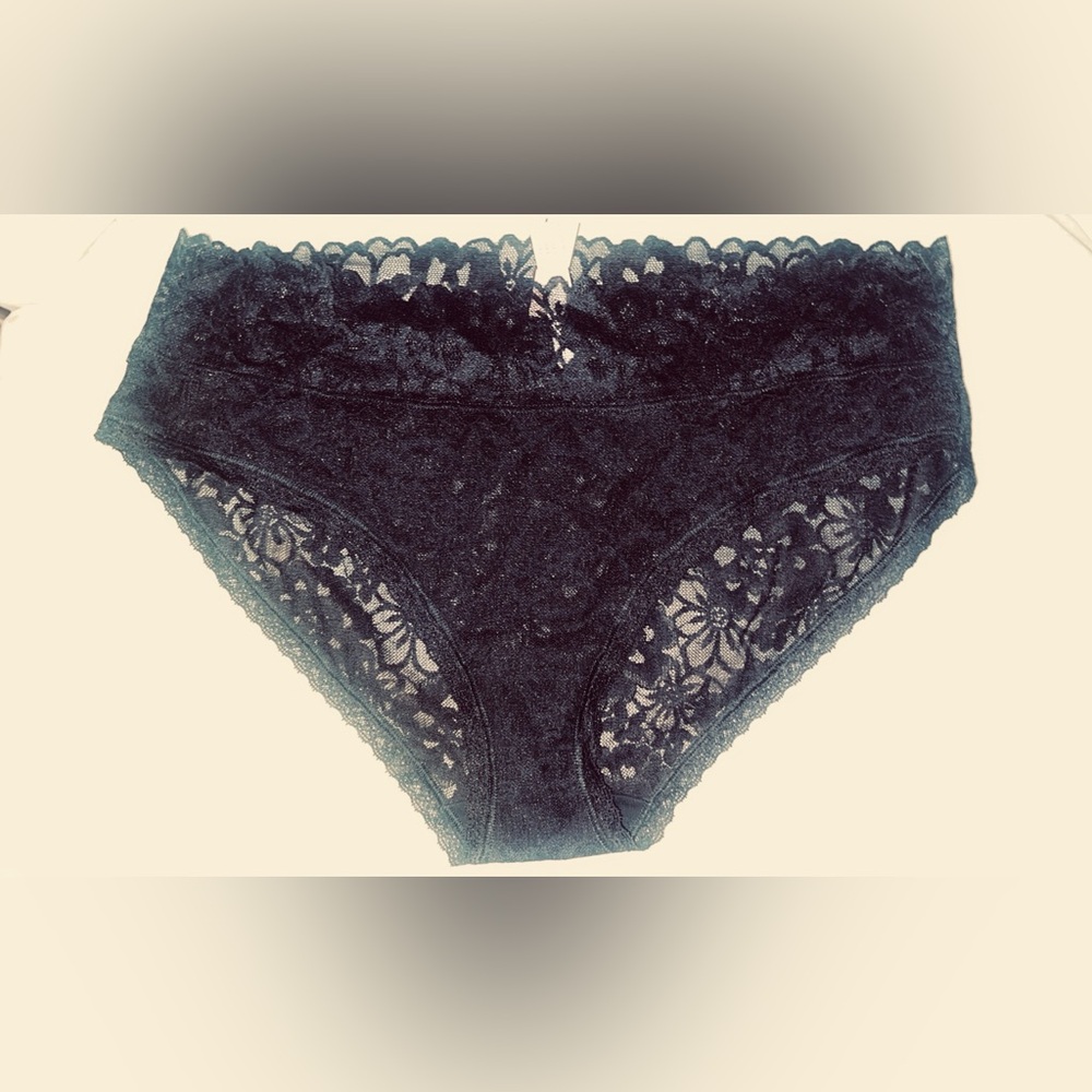 NEW Victoria Secret Lace Bikini Panties